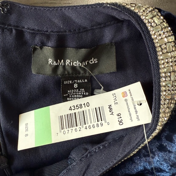 R&M Richards Long Ice Velvet Dress W/Elegant Neck Waist Detail & Slit Size 8 - Picture 13 of 14